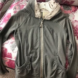 Lululemon jacket size 4